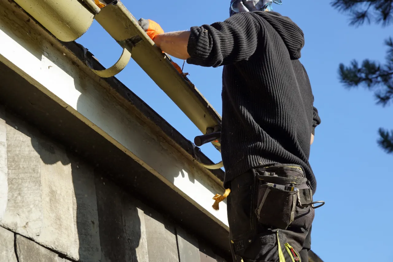 Gutter Cleaning Services in Connecticut